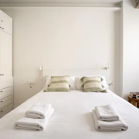Vargas 2bdr Apartamento Santander